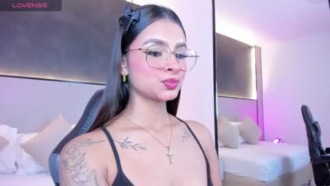 D U L C E online show from June 10, 2026, 7:46 pm