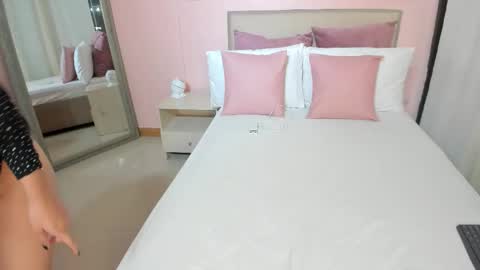 Snapshot of dulce_nathaly chatting on December 1, 2025, 9:53 pm Dulce online show from December 1, 2025, 9:53 pm