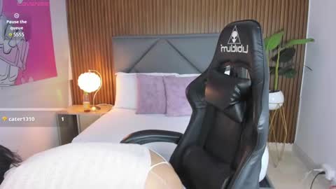 N A T Y online show from January 31, 2025, 9:05 pm