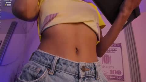 dulce_quintana online show from September 9, 2025, 12:05 pm