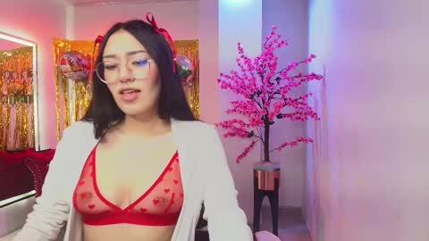 dulce_viioleta online show from December 19, 2025, 10:55 am