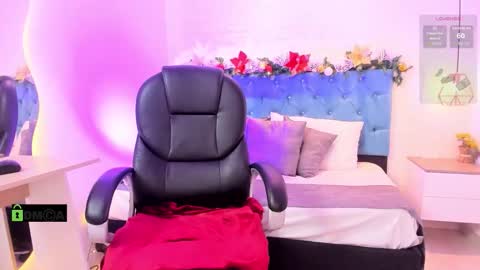 Dulce Baker online show from December 21, 2025, 3:35 am