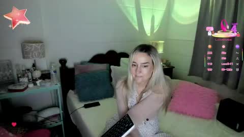 Sweetnina online show from April 13, 2026, 9:42 pm