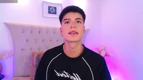 Dulcey online show from November 24, 2025, 4:34 am