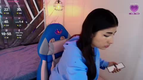    online show from November 19, 2025, 7:47 pm