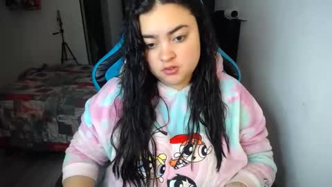 Snapshot of dumont_model chatting on September 9, 2025, 5:40 am Nicole online show from September 9, 2025, 5:40 am