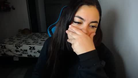 Snapshot of dumont_model chatting on October 10, 2025, 1:48 am Nicole online show from October 10, 2025, 1:48 am