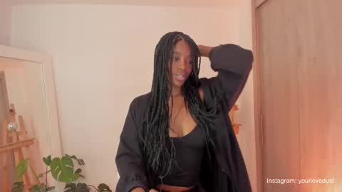 Snapshot of duna_du chatting on December 27, 2024, 3:59 pm My birthday is tomorrow November 30 online show from December 27, 2024, 3:59 pm