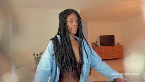 Snapshot of duna_du chatting on February 24, 2025, 9:20 pm My birthday is tomorrow November 30 online show from February 24, 2025, 9:20 pm