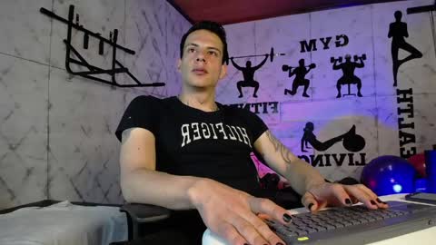 Dustin Sonne online show from May 24, 2026, 3:22 am