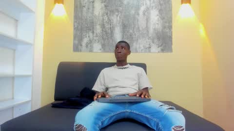 Snapshot of dustin_tayson chatting on December 15, 2025, 12:09 pm DUSTIN online show from December 15, 2025, 12:09 pm