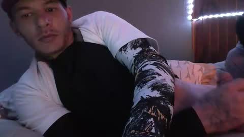 Snapshot of dustinwyant1983 chatting on November 14, 2025, 2:43 am dustinwyant1983 online show from November 14, 2025, 2:43 am