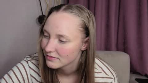 Jenny online show from December 3, 2025, 7:34 pm