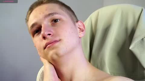 Dustyn online show from February 28, 2025, 10:39 pm