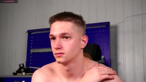 Dustyn online show from December 20, 2025, 3:08 pm