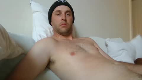 Snapshot of dustyroy09 chatting on December 17, 2024, 4:34 am dustyroy09 online show from December 17, 2024, 4:34 am