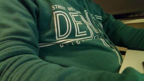 dutchgameboy online show from November 15, 2025, 6:48 pm