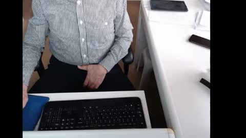 dutchpornking2 online show from April 2, 2026, 5:49 am