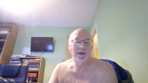 DutchUncleJohn online show from November 19, 2025, 9:09 am