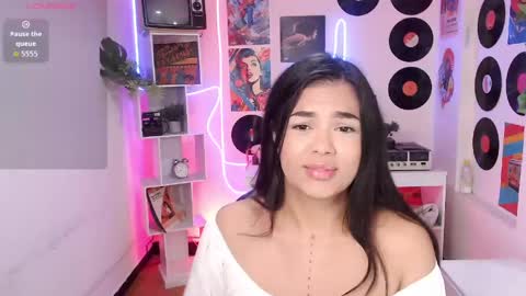 Snapshot of duulce_mia chatting on June 9, 2026, 10:49 am duulce_mia online show from June 9, 2026, 10:49 am