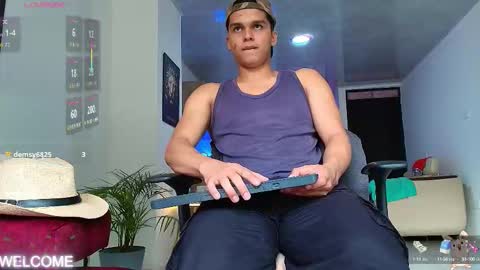 dwayne_brown online show from September 15, 2025, 2:17 pm