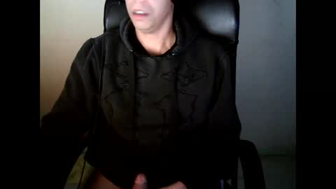 Snapshot of dwaynejamesjackson chatting on February 1, 2025, 12:07 am dwaynejamesjackson online show from February 1, 2025, 12:07 am