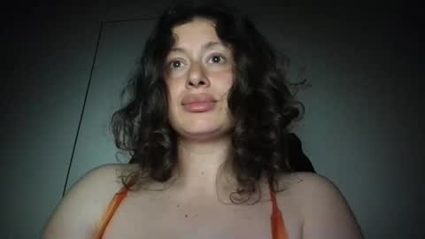 Dya online show from June 10, 2026, 9:35 pm