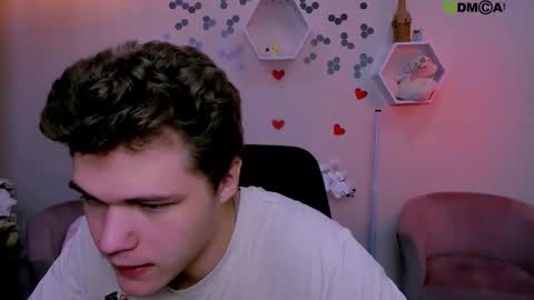 Snapshot of dylan_bold chatting on September 27, 2025, 7:08 pm dylan_bold online show from September 27, 2025, 7:08 pm