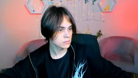 Snapshot of dylan_bold chatting on November 15, 2025, 9:50 am dylan_bold online show from November 15, 2025, 9:50 am