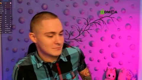 dylan_bold online show from December 22, 2025, 8:22 am