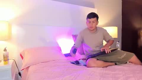 Snapshot of dylan_katee chatting on January 16, 2026, 11:47 am Dylan and Katte online show from January 16, 2026, 11:47 am