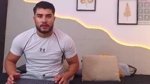 Snapshot of dylan_spencer chatting on June 10, 2026, 7:35 pm Bryan model independient online show from June 10, 2026, 7:35 pm