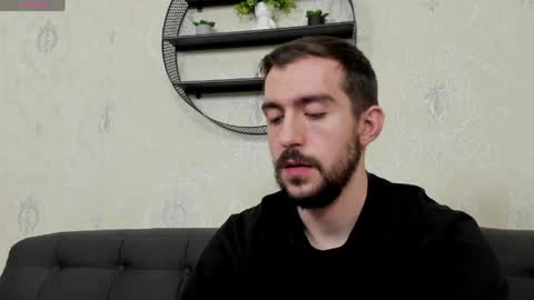 Snapshot of dylan_starxx chatting on April 24, 2026, 12:24 am Dylan online show from April 24, 2026, 12:24 am