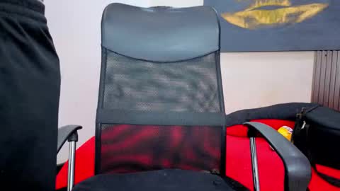 dylanguss online show from September 17, 2025, 11:34 am