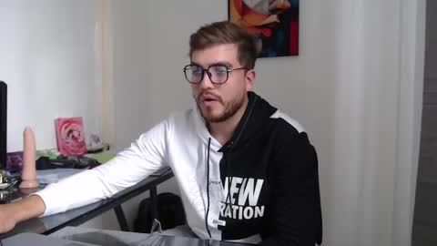 dylanhot10 online show from December 9, 2024, 8:44 pm