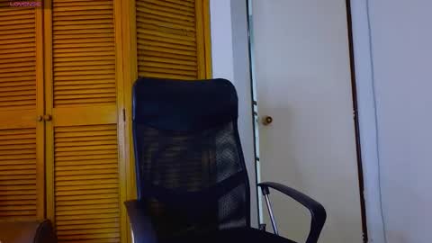 Snapshot of dylanstonne1 chatting on January 18, 2026, 3:10 am D Y L A N online show from January 18, 2026, 3:10 am