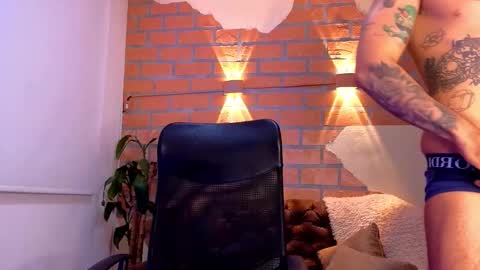 Snapshot of dylanstonne1 chatting on February 4, 2026, 2:28 am D Y L A N online show from February 4, 2026, 2:28 am