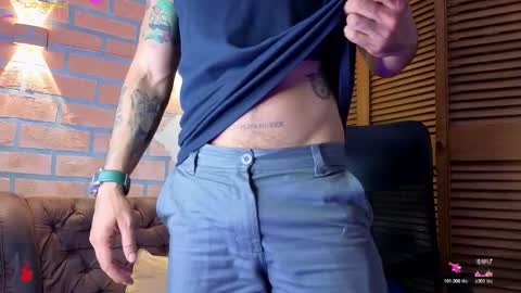 Snapshot of dylanstonne1 chatting on February 26, 2026, 2:32 am D Y L A N online show from February 26, 2026, 2:32 am