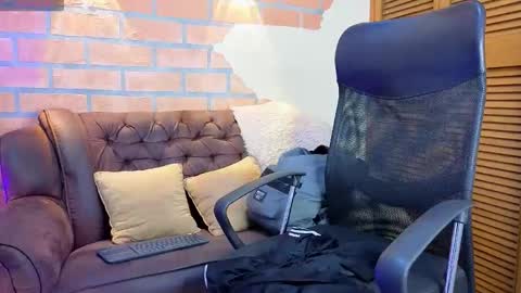 Snapshot of dylanstonne1 chatting on March 8, 2026, 2:04 am D Y L A N online show from March 8, 2026, 2:04 am