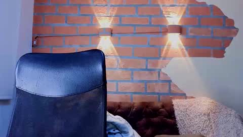 Snapshot of dylanstonne1 chatting on March 16, 2026, 2:39 am D Y L A N online show from March 16, 2026, 2:39 am