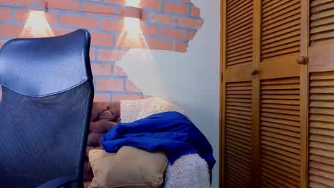 Snapshot of dylanstonne1 chatting on March 18, 2026, 2:26 am D Y L A N online show from March 18, 2026, 2:26 am