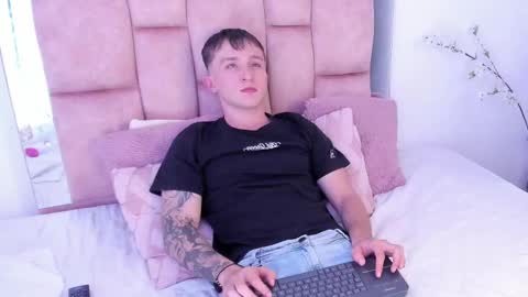 ---DYLAN--- online show from February 25, 2025, 8:47 am