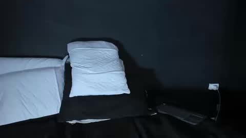 ---DYLAN--- online show from November 11, 2025, 3:17 am