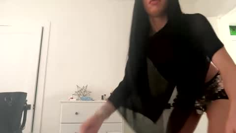 Snapshot of dynasty313 chatting on January 16, 2026, 6:23 pm Dynasty online show from January 16, 2026, 6:23 pm