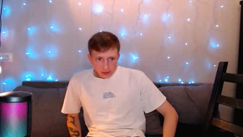 Snapshot of dyrinda chatting on October 6, 2025, 1:25 am Julia and Dima online show from October 6, 2025, 1:25 am