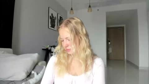 fansly - yourbestbaby online show from February 7, 2025, 3:45 am