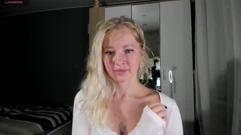 fansly - yourbestbaby online show from March 5, 2025, 4:13 am