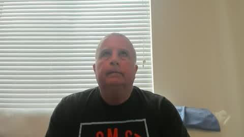 Snapshot of e_rectiom chatting on June 10, 2026, 10:19 pm Mr Wonderful online show from June 10, 2026, 10:19 pm