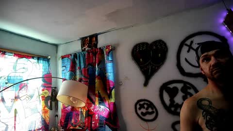 Snapshot of eandj8786 chatting on December 31, 2024, 6:35 pm Kryztal Klear Jaxx online show from December 31, 2024, 6:35 pm