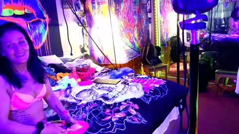 Snapshot of eandj8786 chatting on January 6, 2025, 3:08 pm Kryztal Klear Jaxx online show from January 6, 2025, 3:08 pm